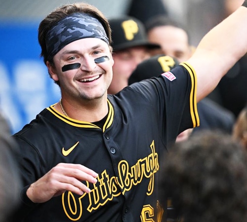 HOMERUN DE 434 PIES EN SU PRIMER TURNO MLB