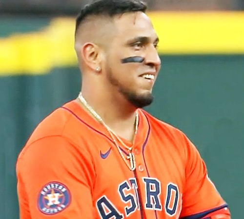 DOS HOMERUNS DE ISAAC PAREDES Y LLEGA A 10 EN 2025
