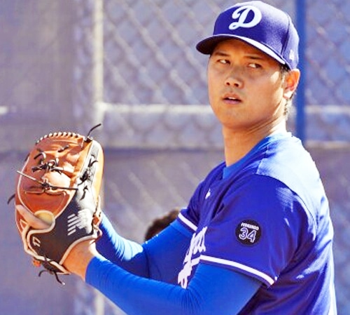 SHOHEI OHTANI MÁS CERCA: YA TIRA CURVAS Y SLIDERS
