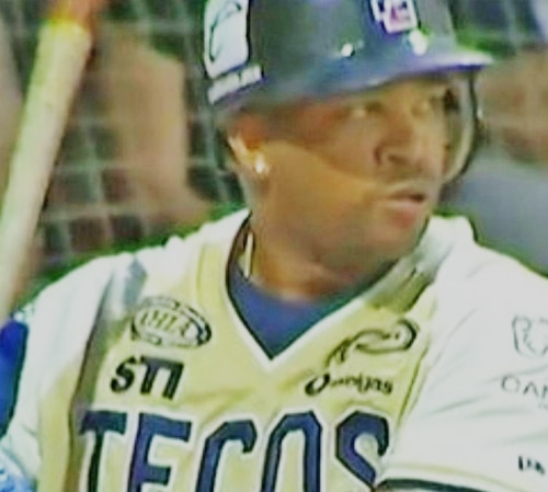 DAYÁN VICIEDO HÉROE A 1,000 KM DE SU CIUDAD NATAL