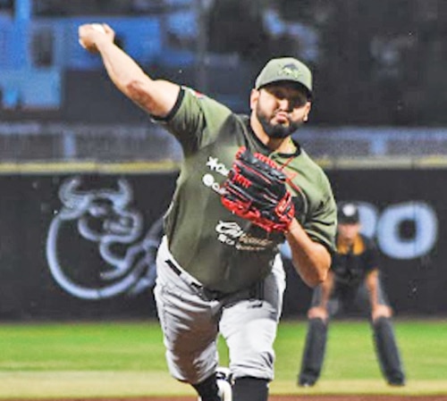 DEBUTA GANANDO DAVID REYES CON LOS TOROS