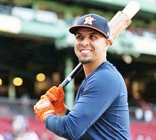 CONECTA HIT EN PRIMERA VEZ AL BAT CON LOS ASTROS