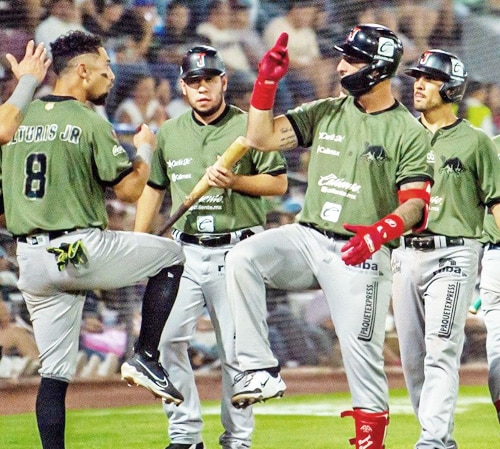 LOS TOROS ASEGURAN REGRESO A CASA