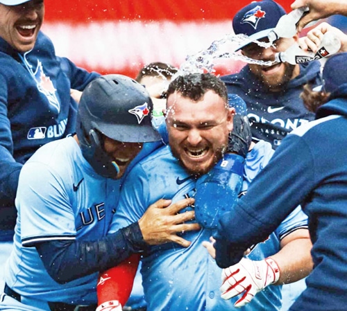 OTRO CAPÍTULO DE LA HISTORIA DE PELÍCULA DE KIRK