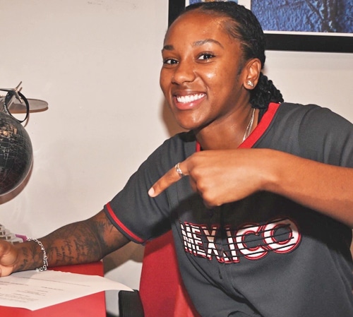 IMPRESIONANTE HISTORIAL EL DE JANAE JEFFERSON