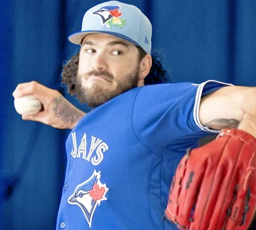 CODY PONCE CONCENRTADO AL 100% EN LOS BLUE JAYS