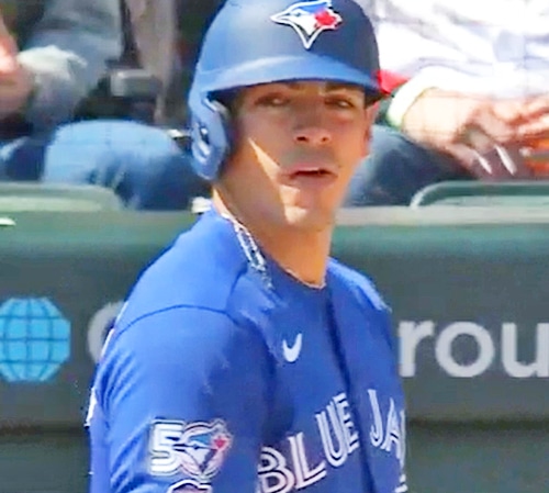 DEBUTA Y CONECTA HIT EN SU PRIMER TURNO