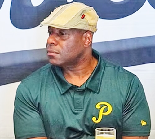 PERICOS SE LA JUEGAN CON UN MÁNAGER… DISTINTO