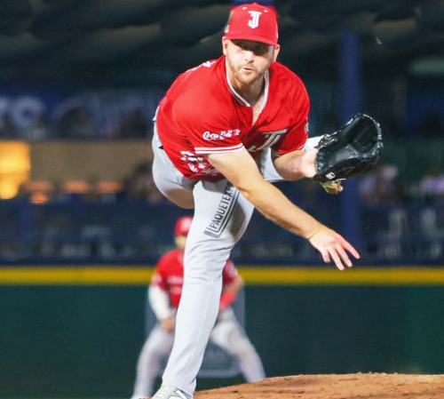PONCHÓ A 7 RIELEROS Y ES LÍDER DE LMB CON 50