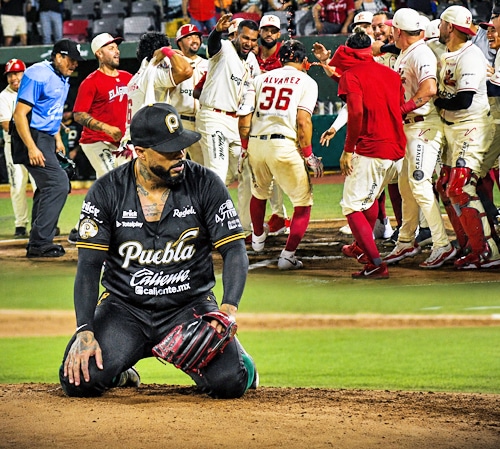 HR WALK-OFF LE ROMPE LA RACHA… NO EL MOMENTO