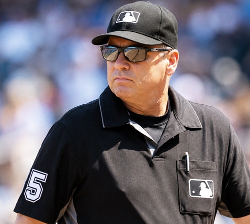 ¿POR QUÉ ANTES LOS UMPIRES NO USABAN LENTES?