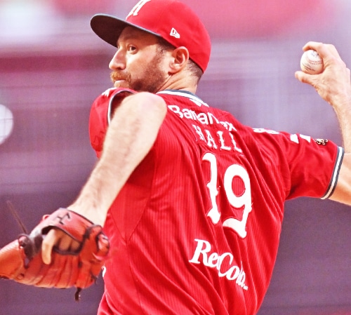 EMPEZÓ EL JUEGO DE PITCHER… CONTINUÓ DE COACH