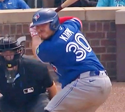 ¡CON 4 HITS, KIRK BRILLA EN CHICAGO!
