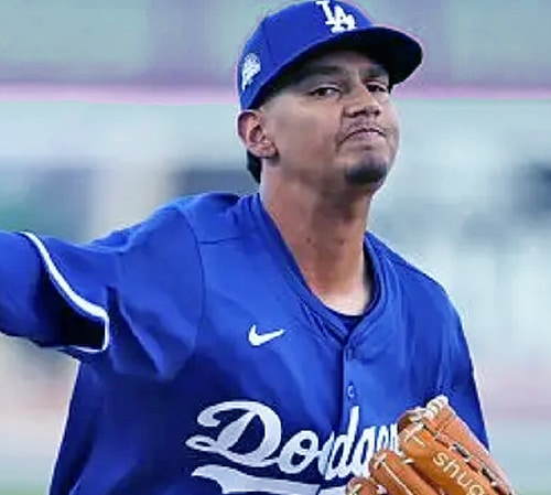 LO ELOGIAN Y PREMIAN PERO… ¿LO DEBUTARÁN EN MLB?